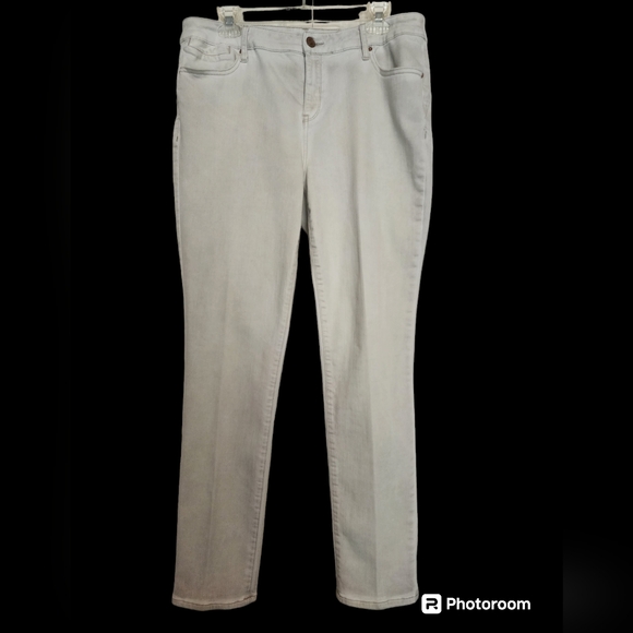 Chico's Pants - Chico's Platinum 5 pocket Jegging White Size 10 or 12 (1.5)